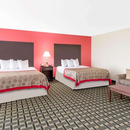 Ramada By Wyndham Vandalia Luaran gambar