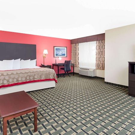 Ramada By Wyndham Vandalia Luaran gambar
