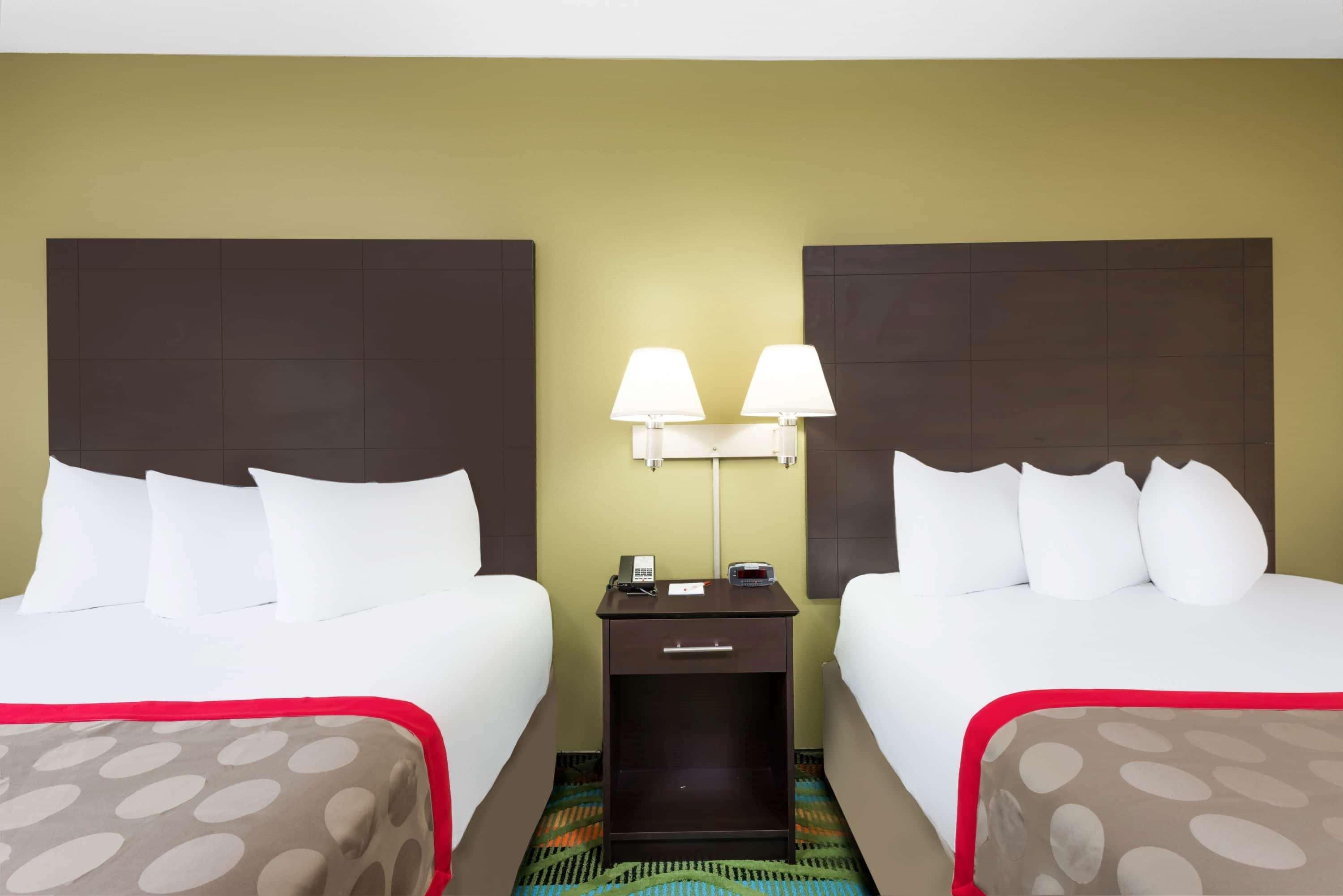 Ramada By Wyndham Vandalia Luaran gambar