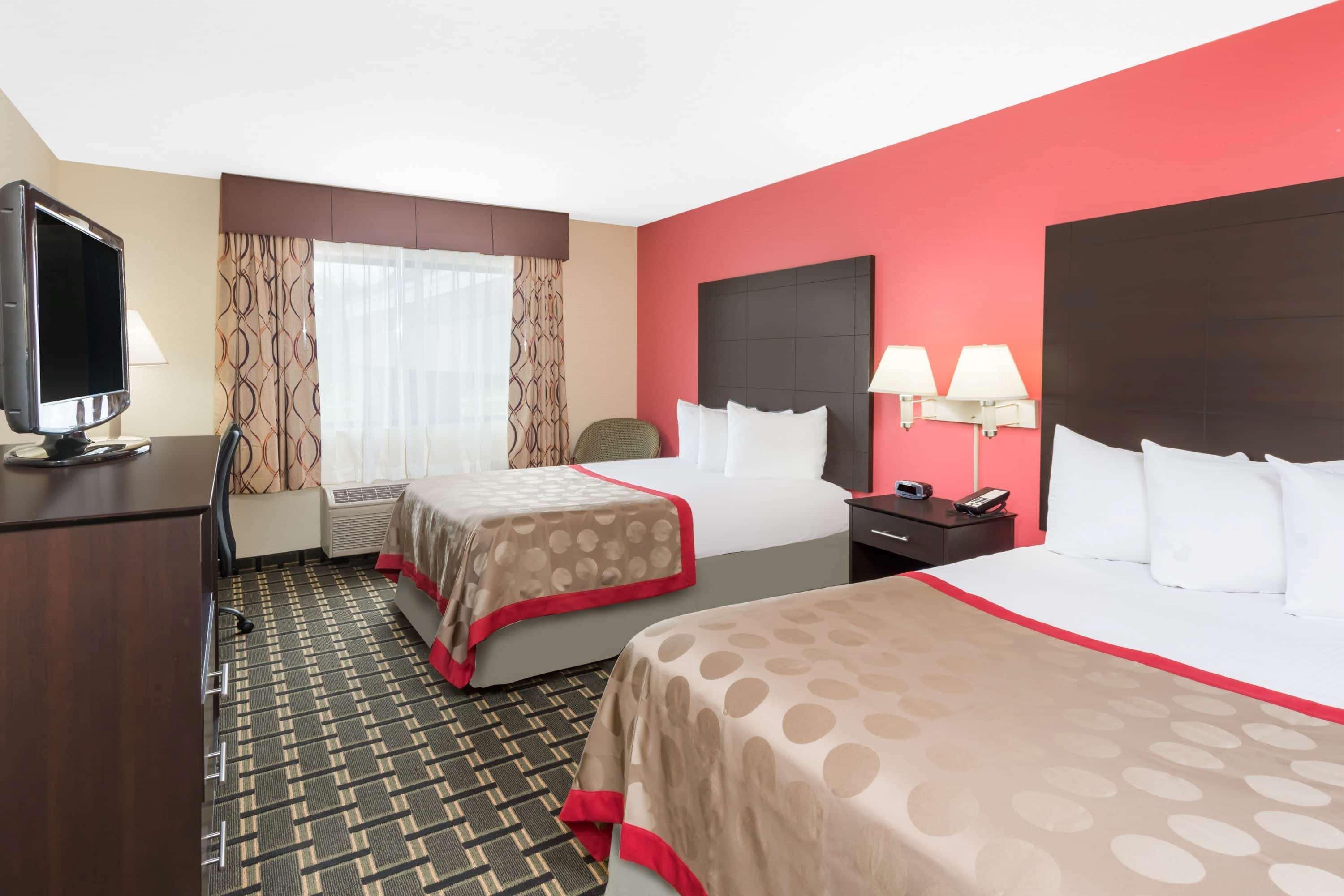 Ramada By Wyndham Vandalia Luaran gambar