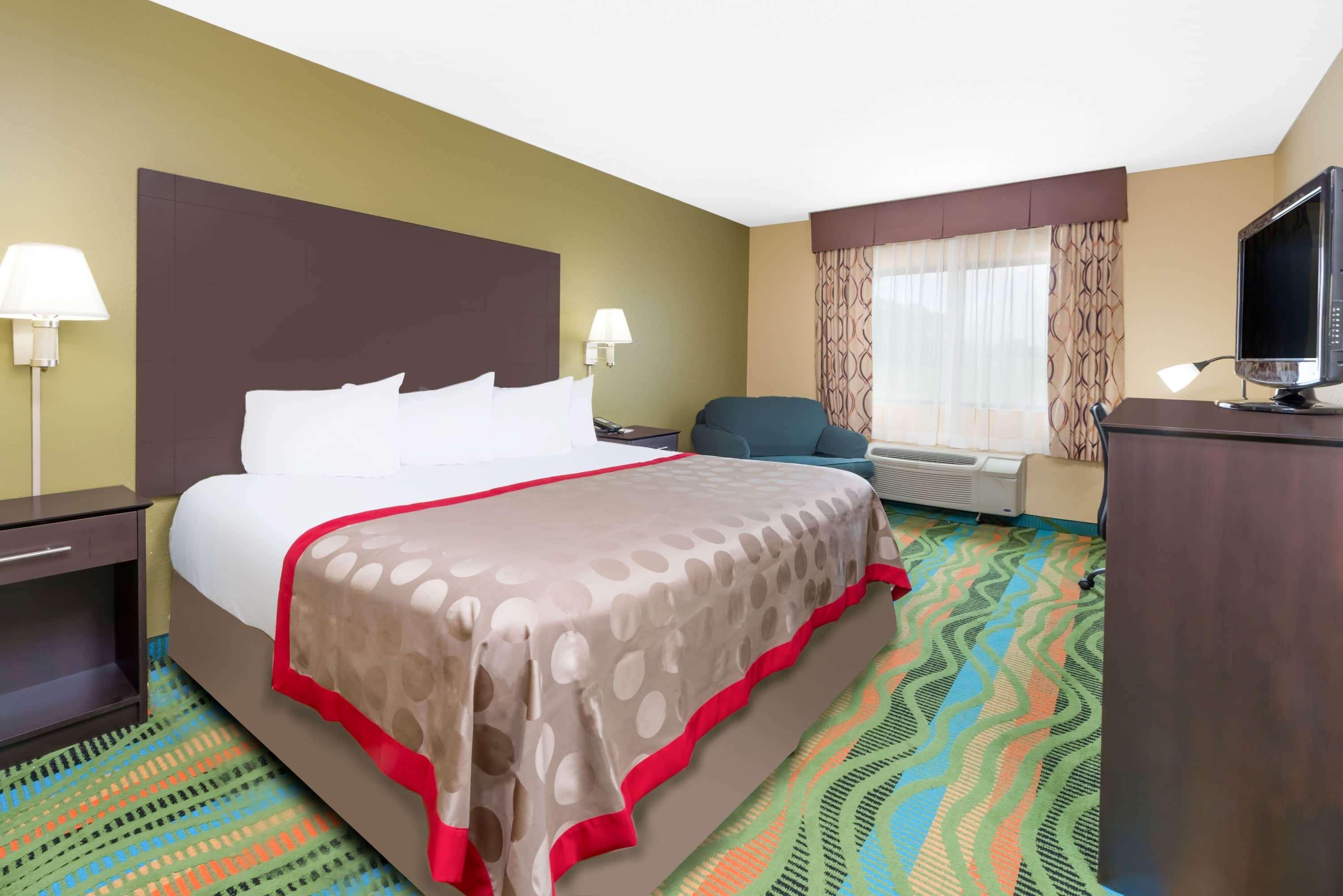 Ramada By Wyndham Vandalia Luaran gambar