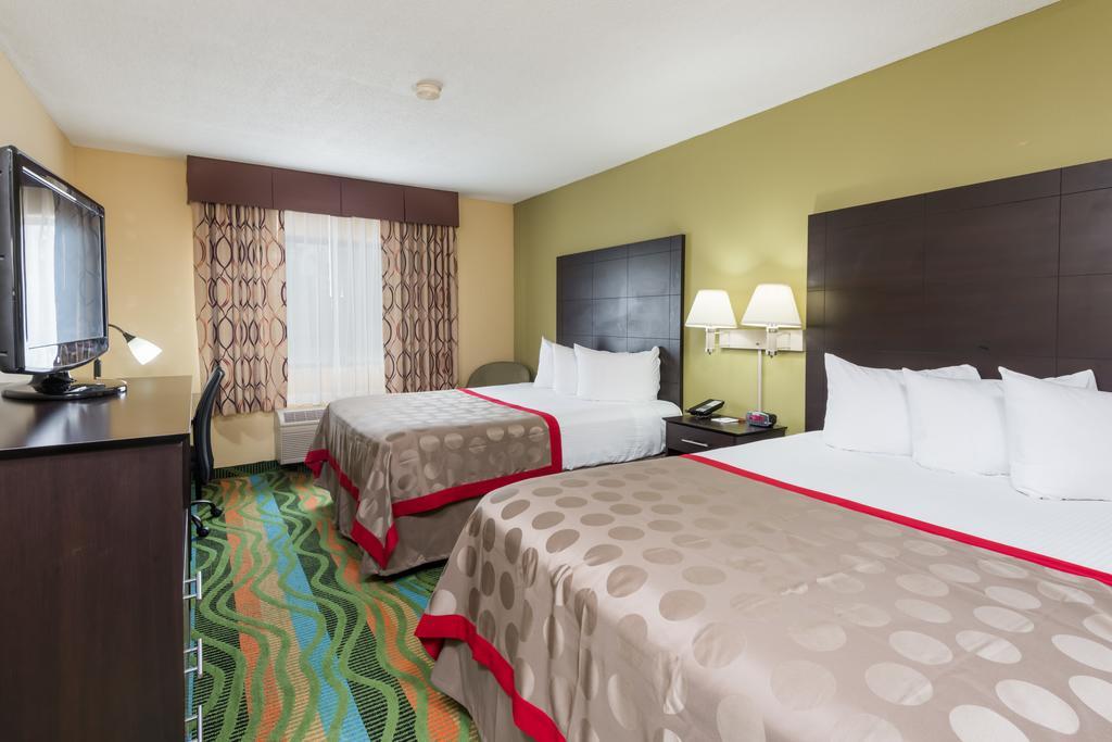 Ramada By Wyndham Vandalia Luaran gambar